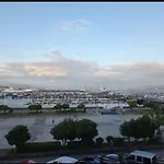 Vistas Al Puerto شقة *