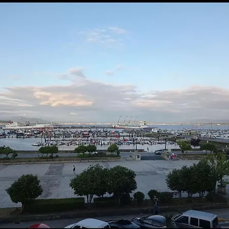 Vistas Al Puerto Apartamento *
